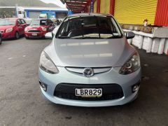 Photo of the vehicle Mazda Demio