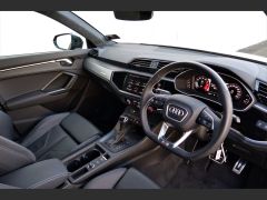 Photo of the vehicle Audi Q3