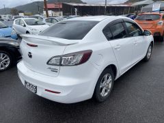 Photo of the vehicle Mazda Axela