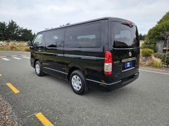 Photo of the vehicle Toyota HiAce