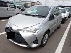 Photo of the vehicle Toyota Vitz