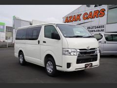 Photo of the vehicle Toyota HiAce