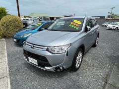 Photo of the vehicle Mitsubishi Outlander