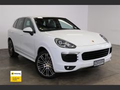 Photo of the vehicle Porsche Cayenne