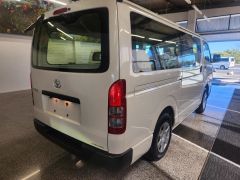 Photo of the vehicle Toyota HiAce