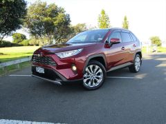 Photo of the vehicle Toyota RAV4