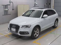 Photo of the vehicle Audi Q5