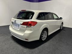 Photo of the vehicle Subaru Legacy