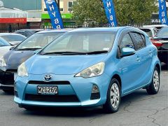 Photo of the vehicle Toyota Aqua