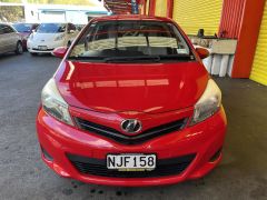 Photo of the vehicle Toyota Vitz