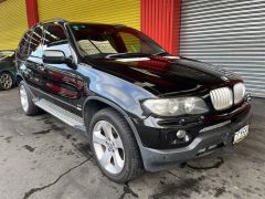 Photo of the vehicle BMW X5