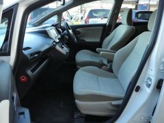 Photo of the vehicle Toyota Wish