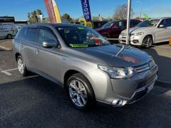 Photo of the vehicle Mitsubishi Outlander