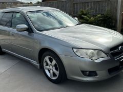 Photo of the vehicle Subaru Legacy