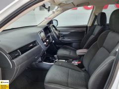 Photo of the vehicle Mitsubishi Outlander