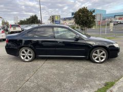 Photo of the vehicle Subaru Legacy