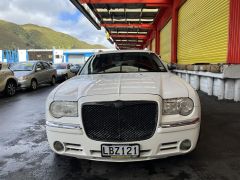 Photo of the vehicle Chrysler 300C