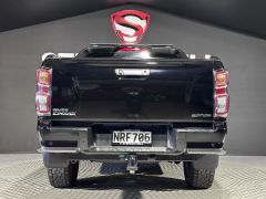 Photo of the vehicle Isuzu D-Max