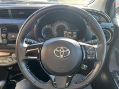 Photo of the vehicle Toyota Vitz