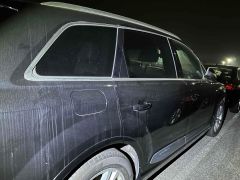 Photo of the vehicle Audi Q7