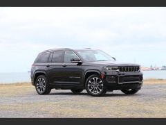 Photo of the vehicle Jeep Grand Cherokee