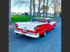 Photo of the vehicle Ford Fairlane