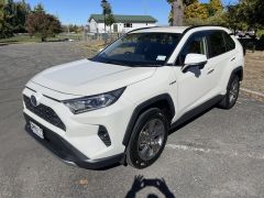 Photo of the vehicle Toyota RAV4