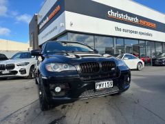 Photo of the vehicle BMW X6