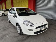 Photo of the vehicle Fiat Punto