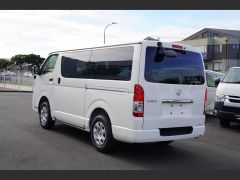 Photo of the vehicle Toyota HiAce