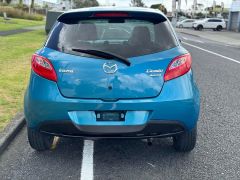 Photo of the vehicle Mazda Demio