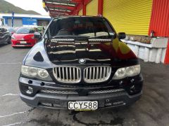 Photo of the vehicle BMW X5