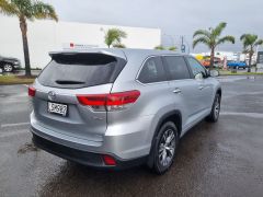 Photo of the vehicle Toyota Highlander