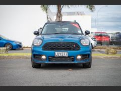 Photo of the vehicle MINI Countryman