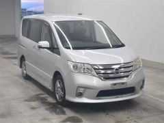 Photo of the vehicle Nissan Serena