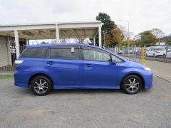 Photo of the vehicle Toyota Wish