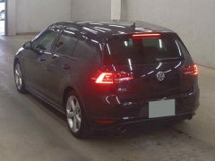 Photo of the vehicle Volkswagen Golf