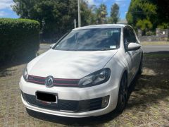 Photo of the vehicle Volkswagen Golf GTI