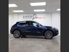 Photo of the vehicle Porsche Macan