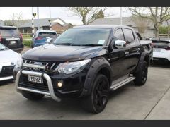 Photo of the vehicle Mitsubishi Triton