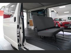 Photo of the vehicle Toyota HiAce