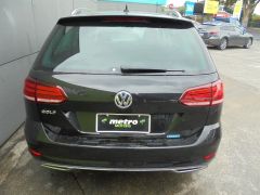 Photo of the vehicle Volkswagen Golf