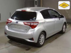 Photo of the vehicle Toyota Vitz