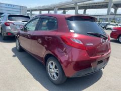 Photo of the vehicle Mazda Demio