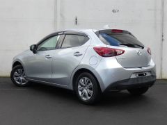 Photo of the vehicle Mazda Demio