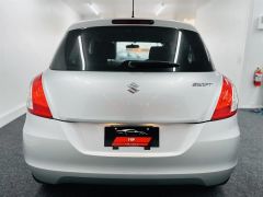 Photo of the vehicle Suzuki Swift