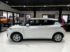 Photo of the vehicle Suzuki Swift