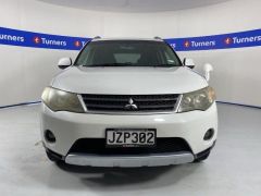 Photo of the vehicle Mitsubishi Outlander