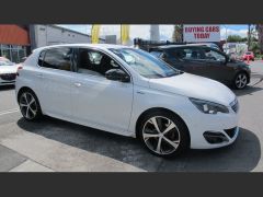 Photo of the vehicle Peugeot 308