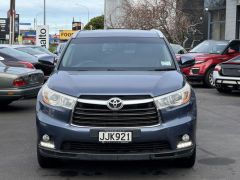 Photo of the vehicle Toyota Highlander